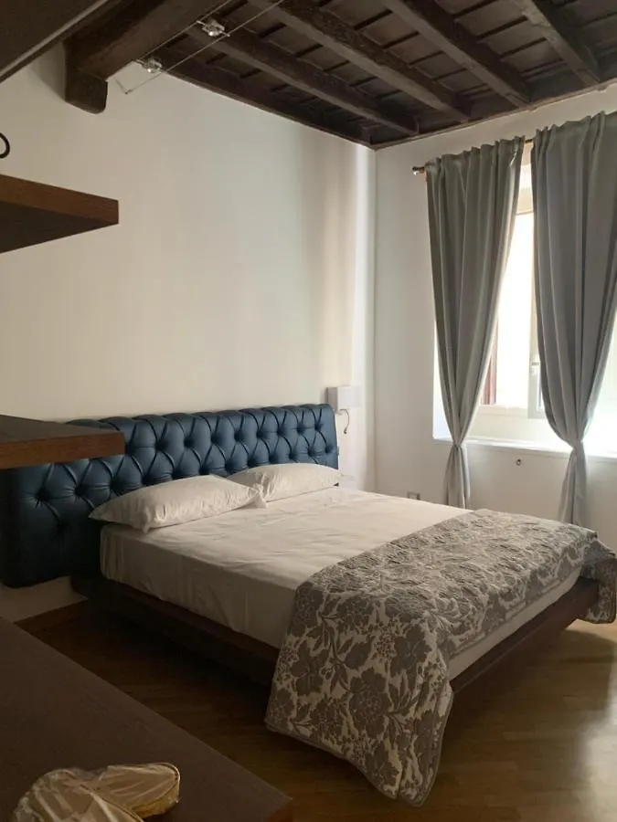 Apartment Luxury Roman Holiday Coronari Italy